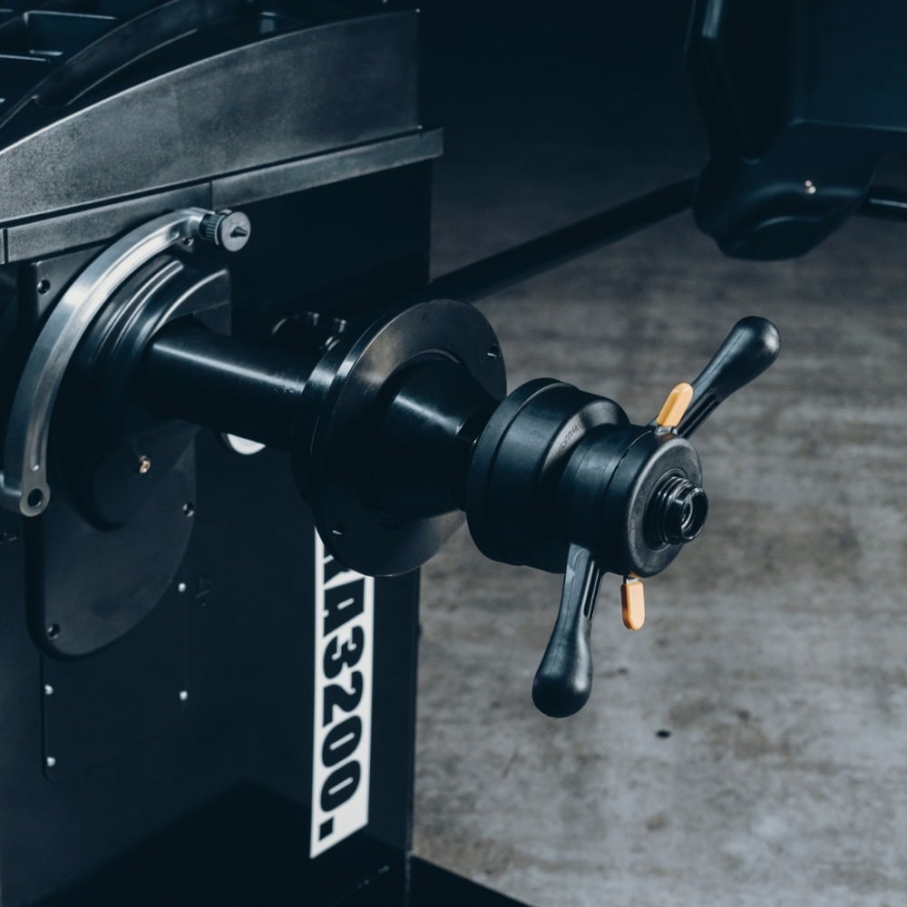 TRUSTERS LIBRA3200 - Auswuchtmaschine 10'' bis 28'' mit Sonar