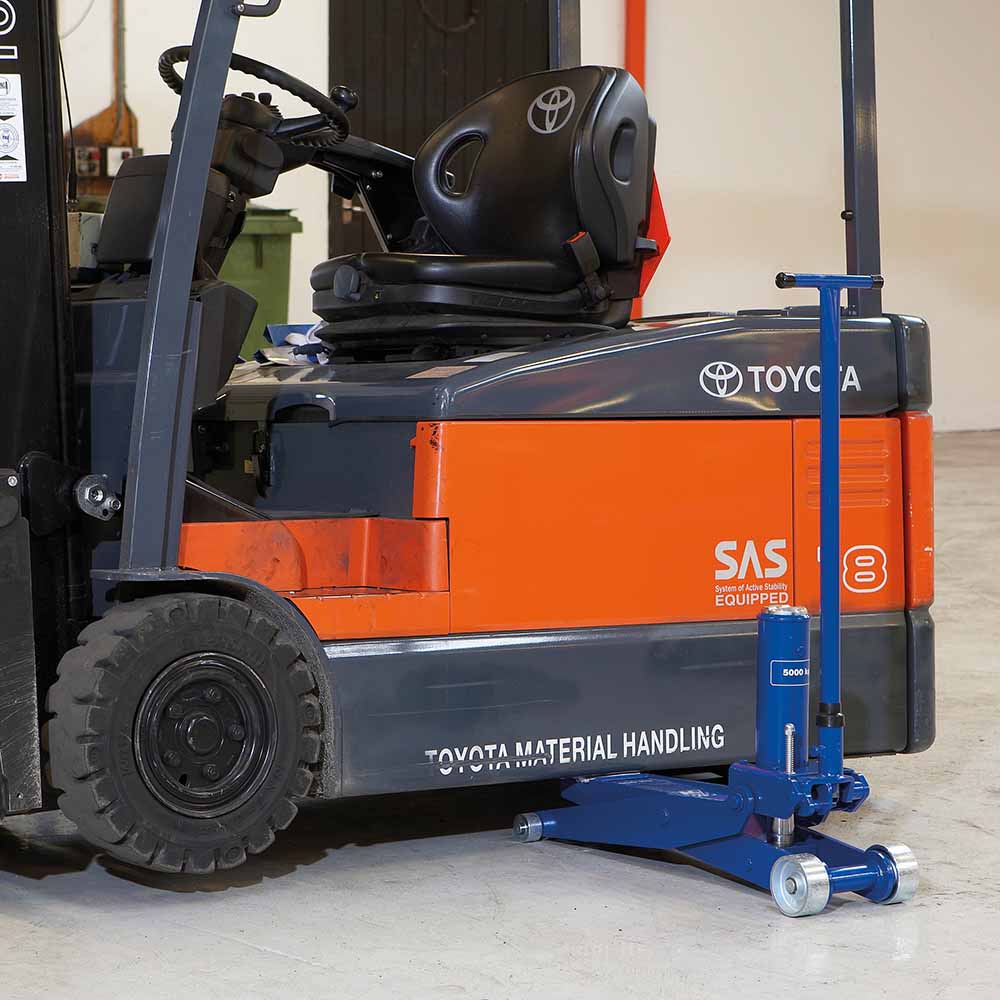 FJ40 » AC/Hydraulik » 4 t Tragkraft » Für Gabelstapler & Landmaschinen