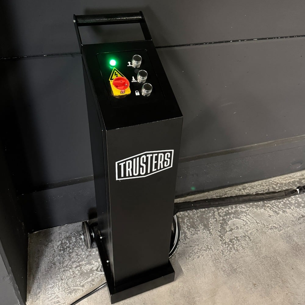 TRUSTERS ELVT3300 | 3t Tragkraft | Mobile Kurzhub-Hebebühne / Scherenhebebühne