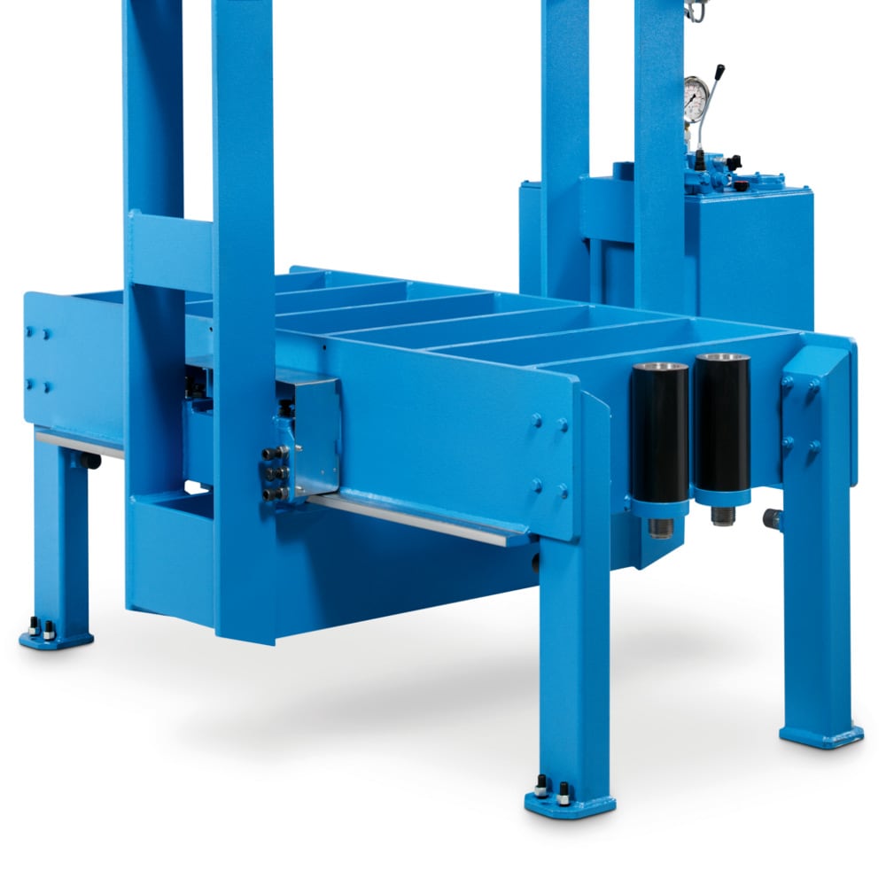 Portalpresse 150t » OMCN 204/WM » Mit beweglichem Tisch