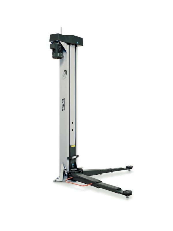 Ein einpfosten-Autolift mit hohem silbernen Säulenmast, schwarzem Motorgehäuse oben, zwei ausfahrbaren schwarzen Hebearmen und orangefarbenem Kabel auf weißem Hintergrund.