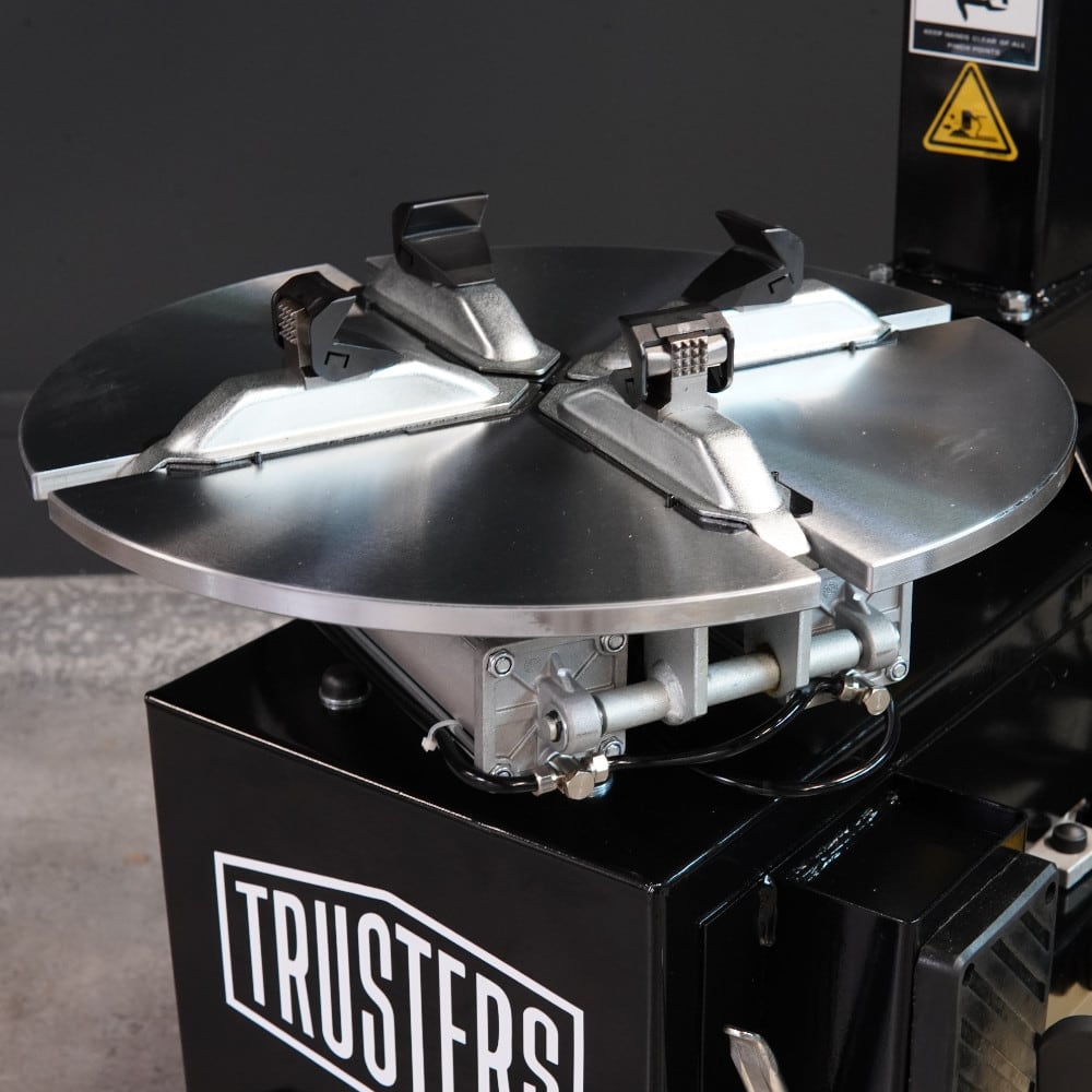 TRUSTERS MOVE1800 - Reifenmontiermaschine von 10" - 21"