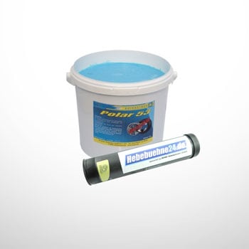 Weißer Plastikeimer mit blauem Inhalt und Produktetikett neben schwarzer Kartusche mit grünem Ende und Hebebuehne24.de‑Aufkleber auf hellem Hintergrund