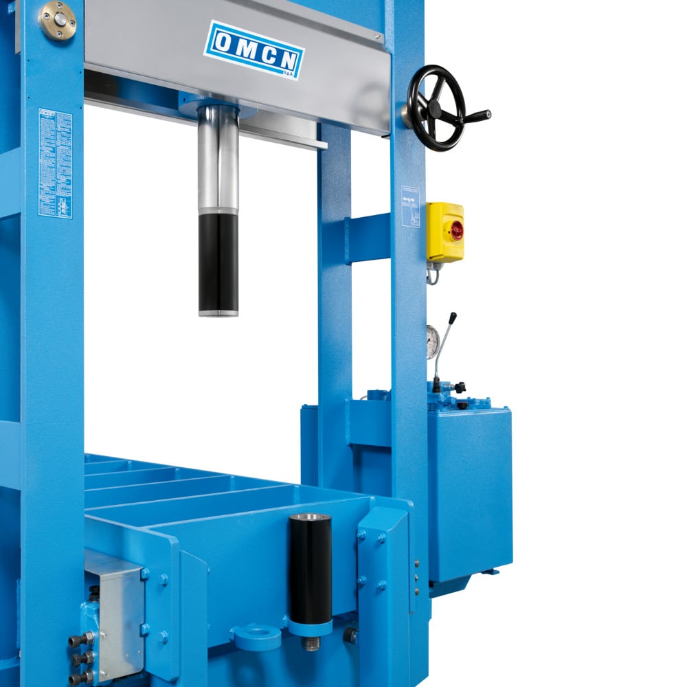 Portalpresse 150t » OMCN 204/WM » Mit beweglichem Tisch