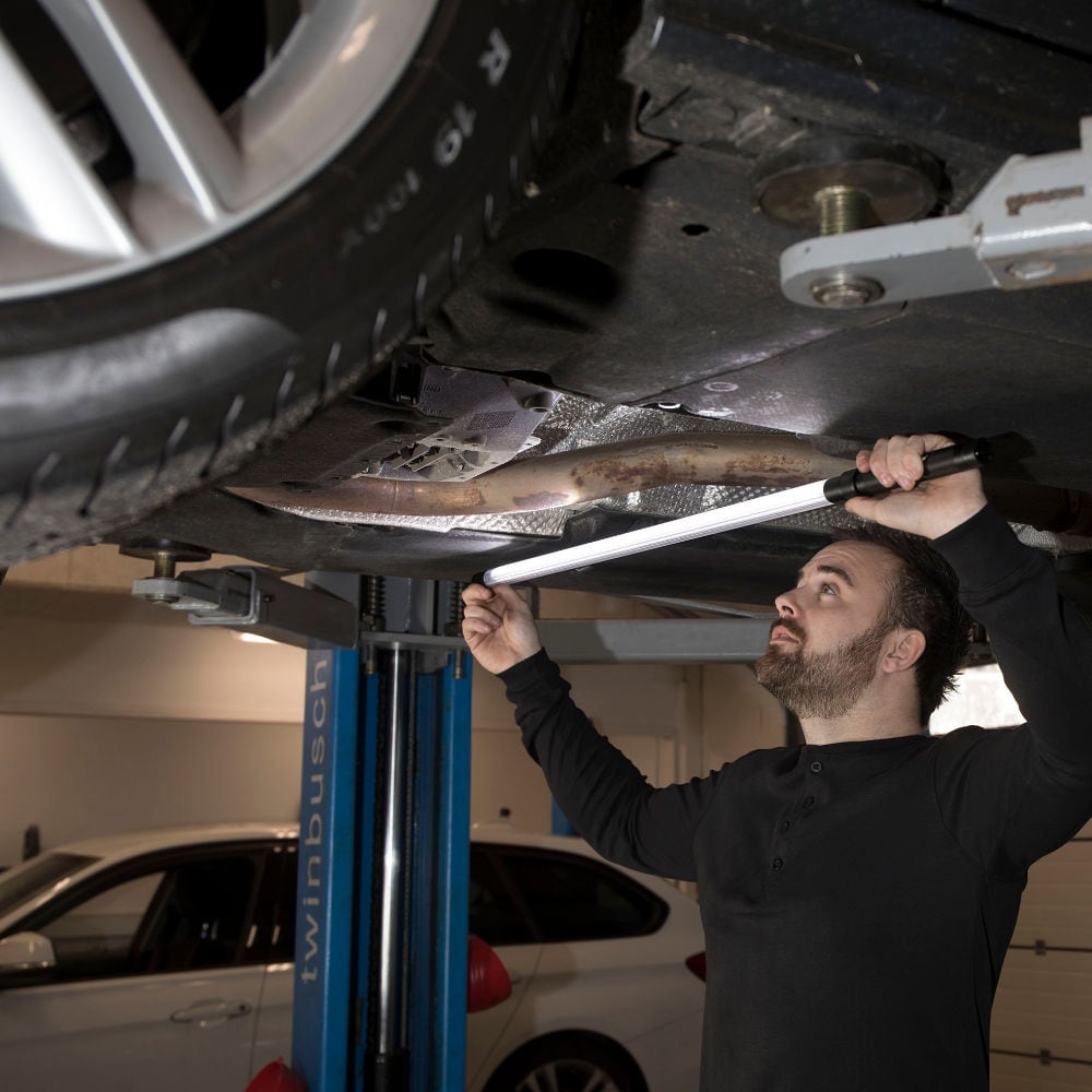 LINE LIGHT BONNET C+R Motorraumleuchte und Arbeitsleuchte mit 1400 Lumen