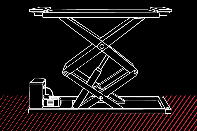 Weiß gezeichnete technische Illustration einer Scheren-Hebebühne mit Hydraulikzylinder und Antriebseinheit links, rechteckiger Plattform oben vor schwarzem Hintergrund und diagonaler roter Bodenstruktur